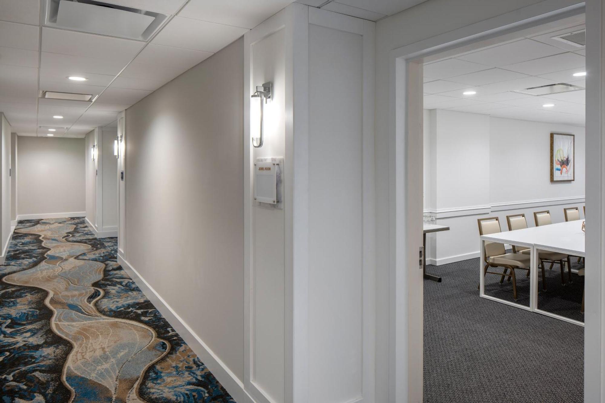 The Karol Hotel, St. Petersburg Clearwater, A Tribute Portfolio Hotel Exterior photo